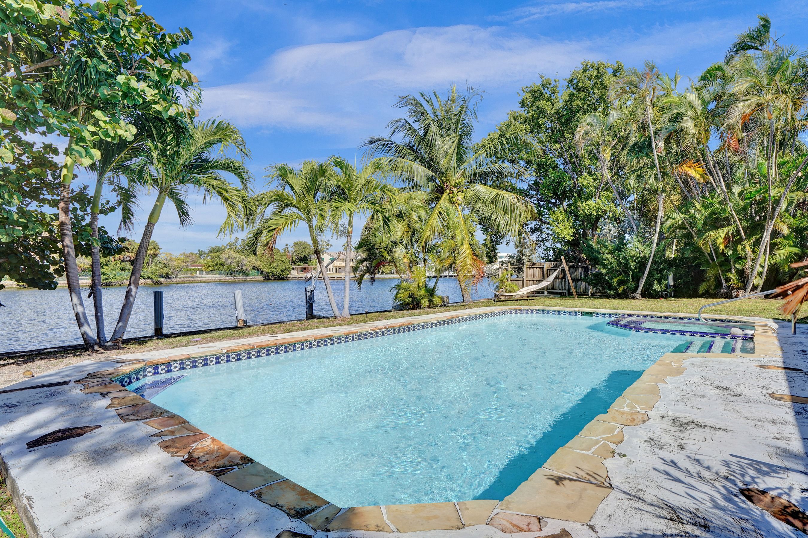 1325 Middle River Dr, Fort Lauderdale, FL 33304 Photo