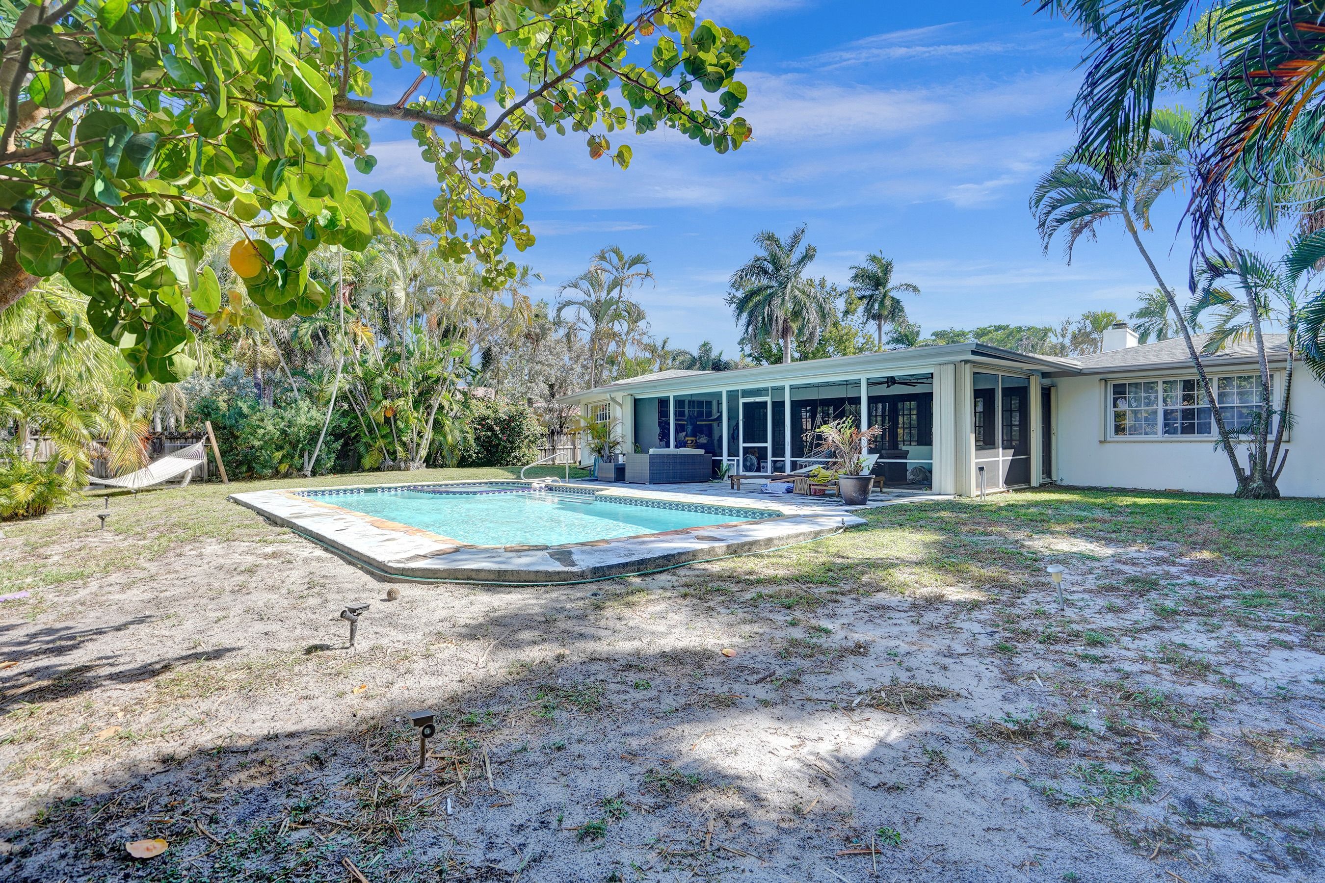 1325 Middle River Dr, Fort Lauderdale, FL 33304 Photo