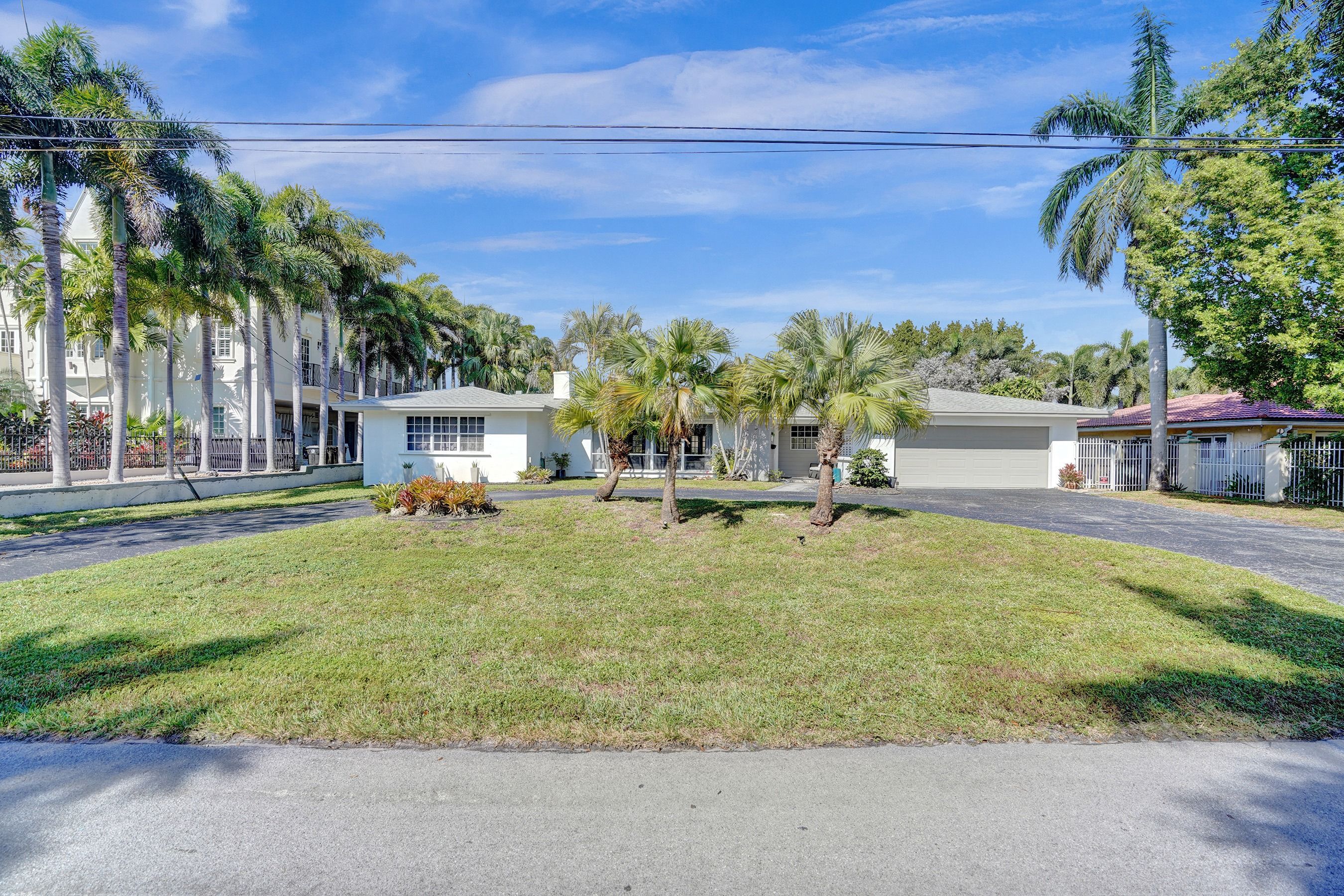 1325 Middle River Dr, Fort Lauderdale, FL 33304 Photo