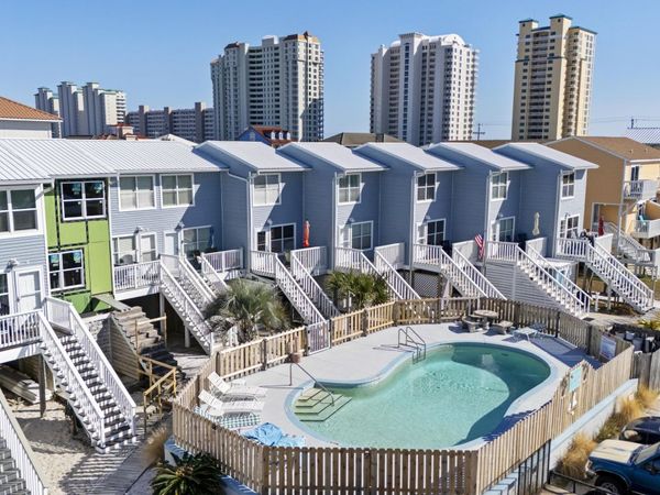 1430 Tina Drive, Unit 8, Navarre, FL 32566