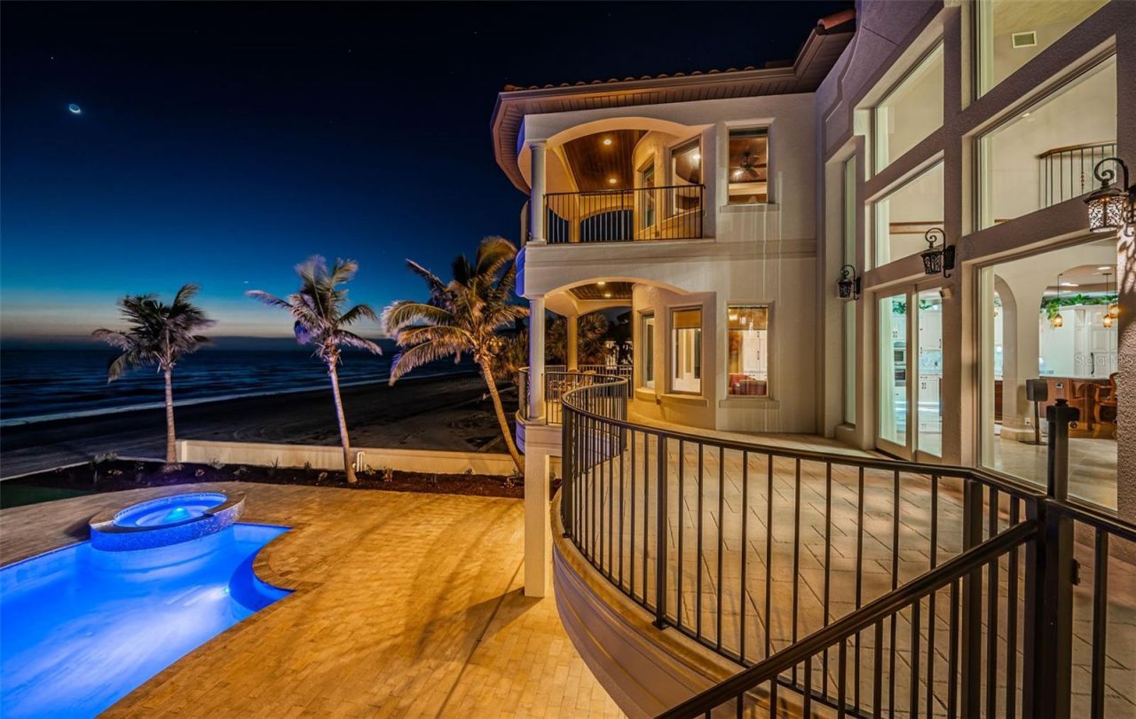 15912 Gulf Boulevard, Redington Beach, FL 33708 Photo