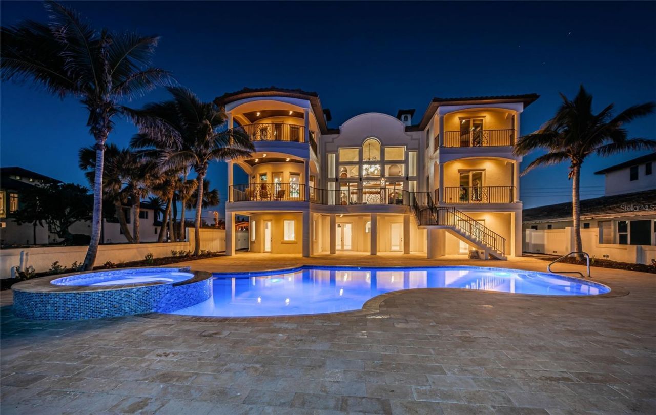 15912 Gulf Boulevard, Redington Beach, FL 33708 Photo