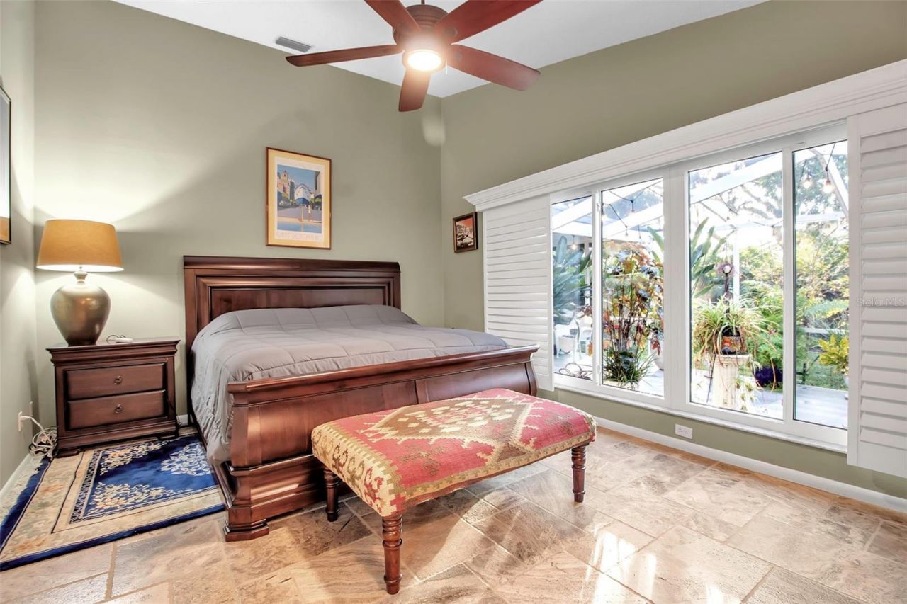 5232 White Sand Circle Ne, Saint Petersburg, FL 33703 Photo