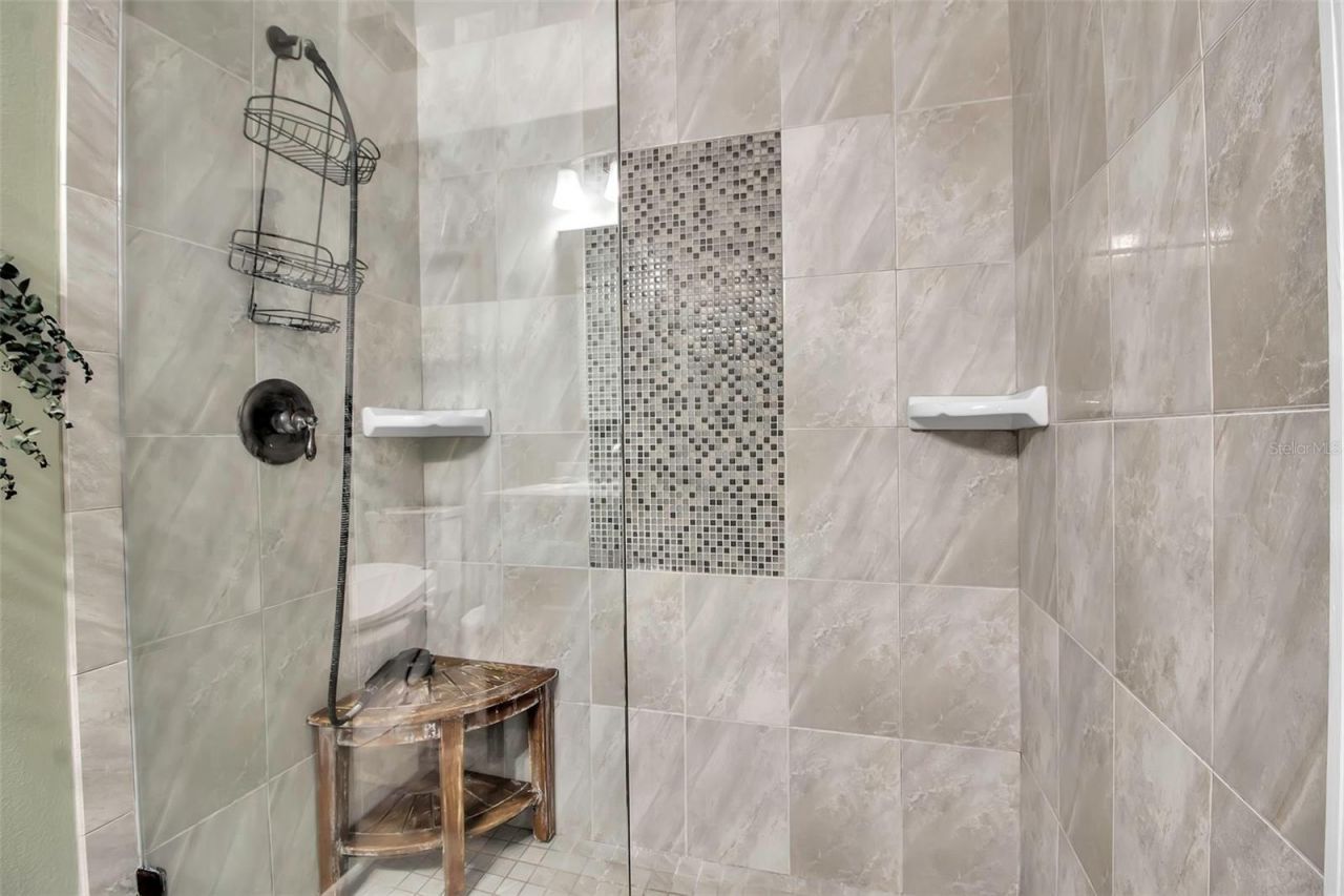 5232 White Sand Circle Ne, Saint Petersburg, FL 33703 Photo