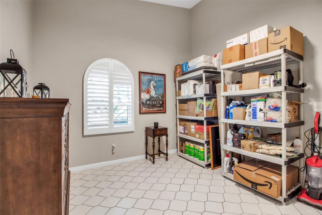 5232 White Sand Circle Ne, Saint Petersburg, FL 33703 Photo