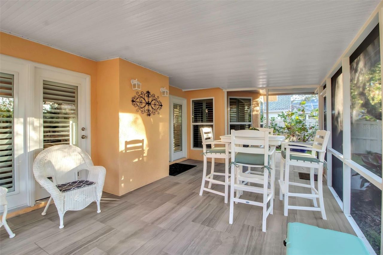 5232 White Sand Circle Ne, Saint Petersburg, FL 33703 Photo