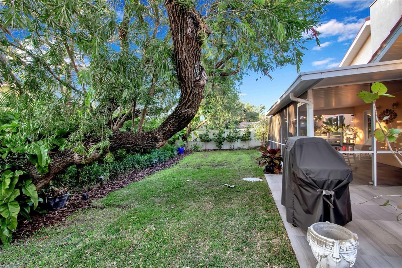 5232 White Sand Circle Ne, Saint Petersburg, FL 33703 Photo