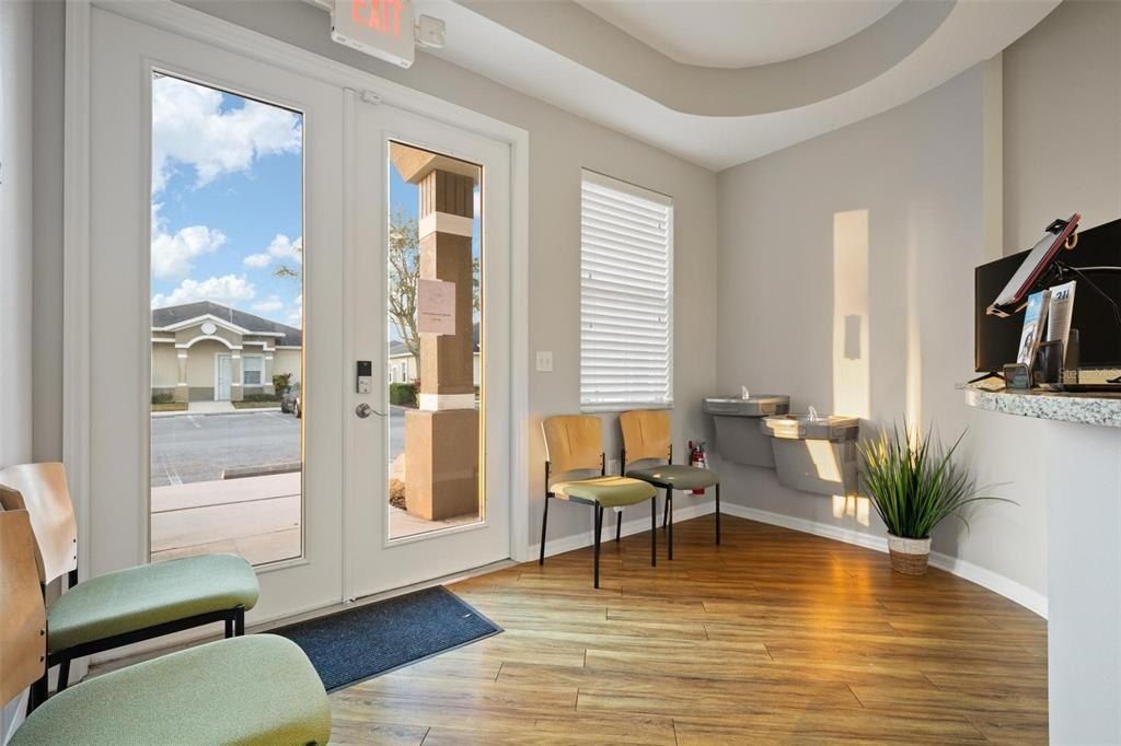 17929 Hunting Bow Circle, Unit 101 & 102, Lutz, FL 33558 Photo