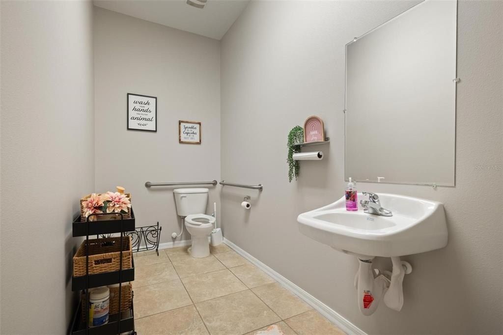 17929 Hunting Bow Circle, Unit 101 & 102, Lutz, FL 33558 Photo