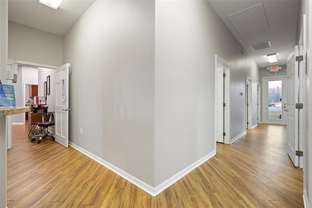 17929 Hunting Bow Circle, Unit 101 & 102, Lutz, FL 33558 Photo