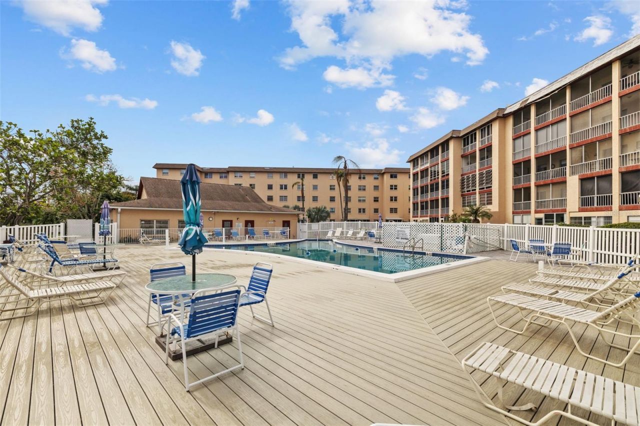 4126 Heron Way, Unit B113, Bradenton, FL 34205 Photo