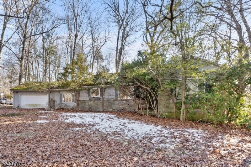 20 Hidden Glen Rd, Upper Saddle River, NJ 07458 Main Photo