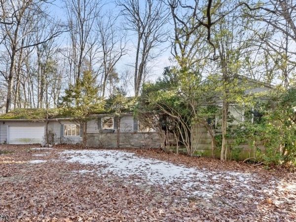 20 Hidden Glen Rd, Upper Saddle River, NJ 07458