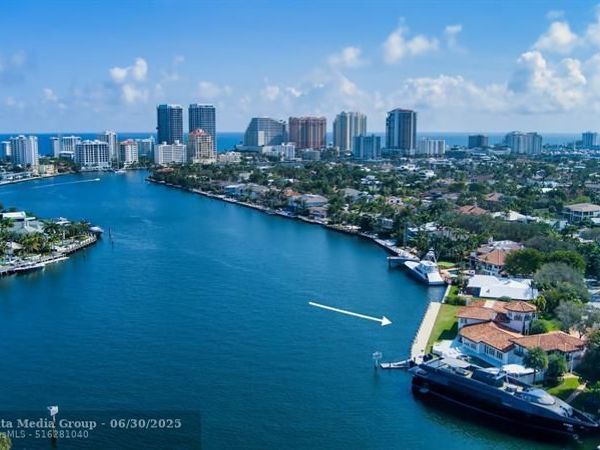 2301 Aqua Vista Blvd, Fort Lauderdale, FL 33301