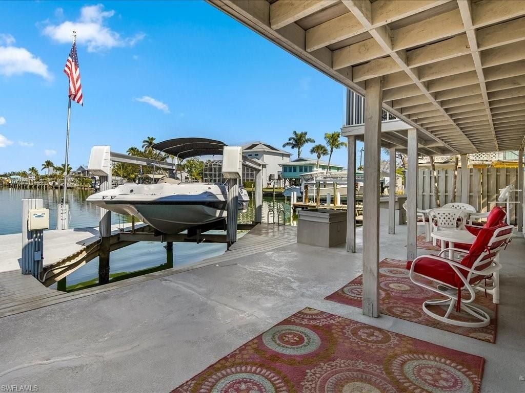 565 Coconut Ave, Goodland, FL 34140 Photo