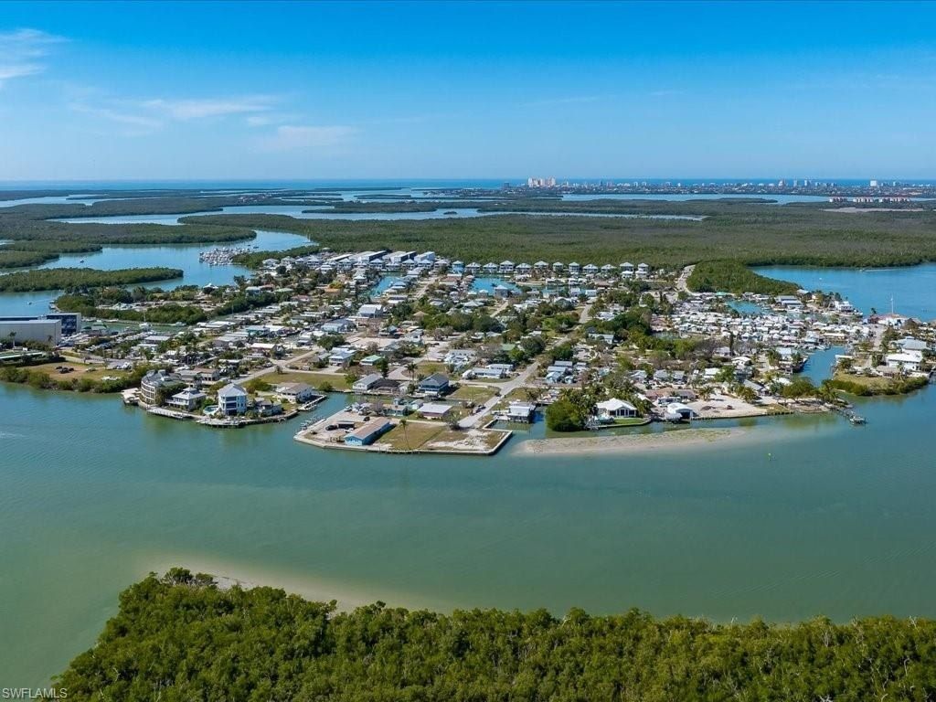 565 Coconut Ave, Goodland, FL 34140 Photo