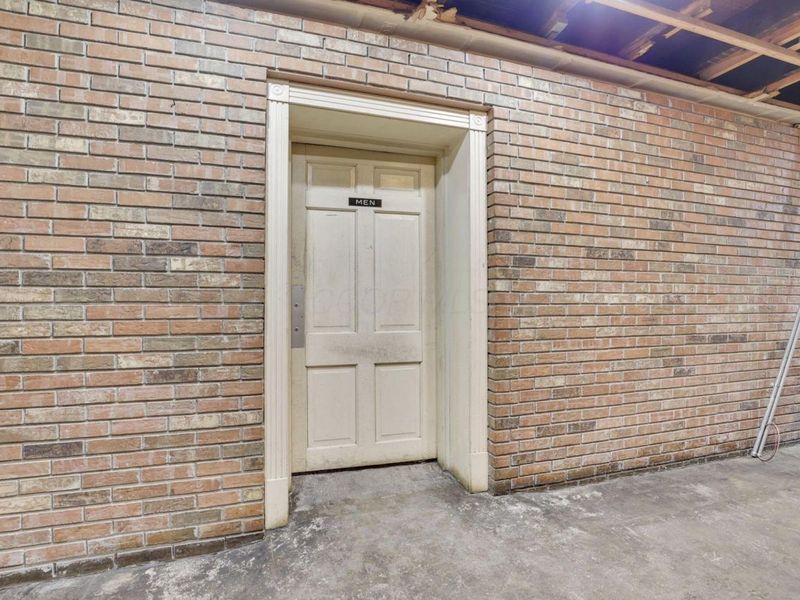 154 E Main Street, Lancaster, OH 43130 Photo 89