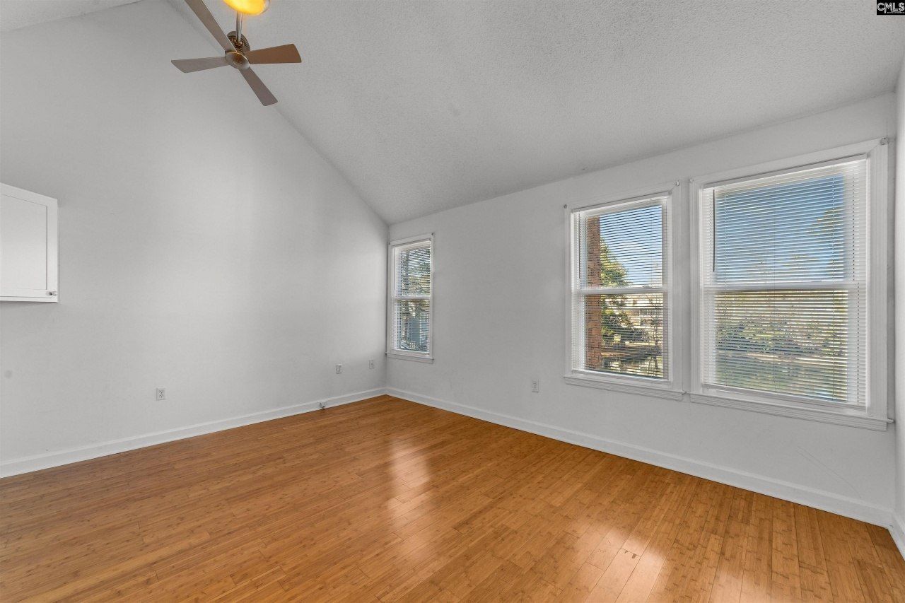 129 Village Walk Photo 7