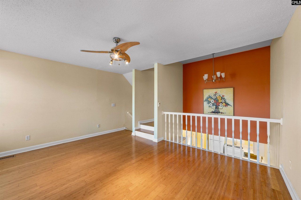 129 Village Walk Photo 9