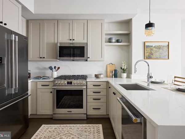 8015 OLD GEORGETOWN ROAD, BETHESDA, MD 20814