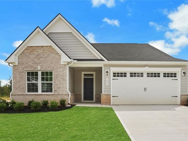 1261 Burlington Court, Mcdonough, GA 30253