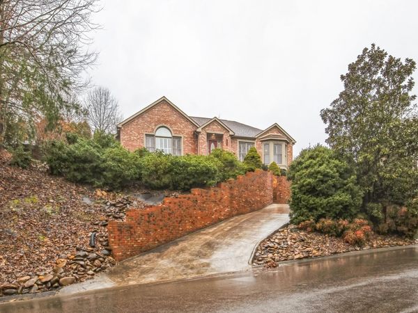 2801 Maple Hollow Lane, Knoxville, TN 37931