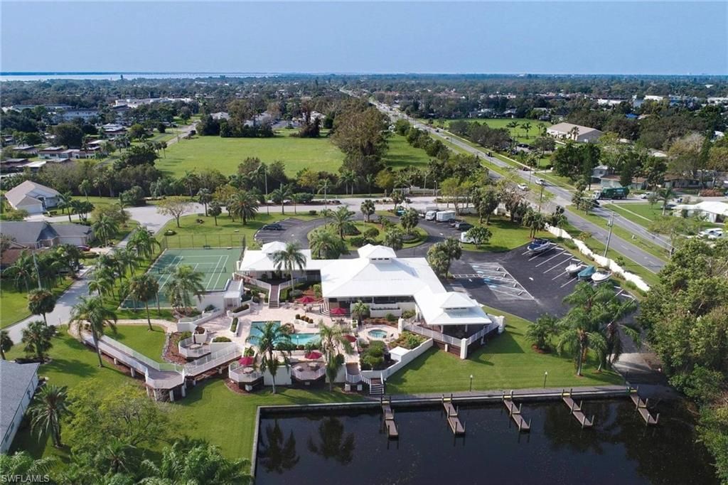 9439 Palm Island Cir, North Fort Myers, FL 33903 Photo