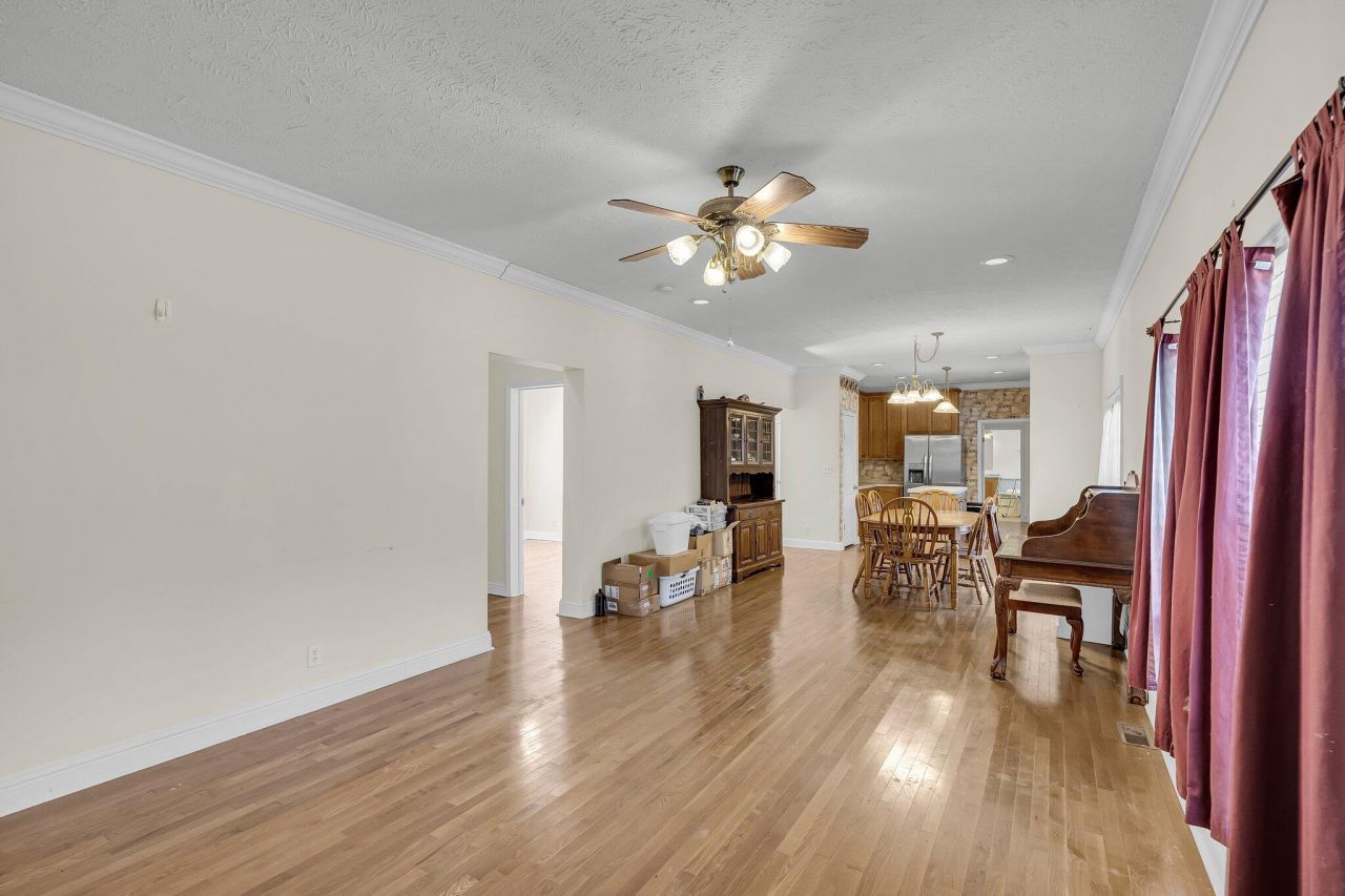 8978 Victor Lincoln Road Photo 17