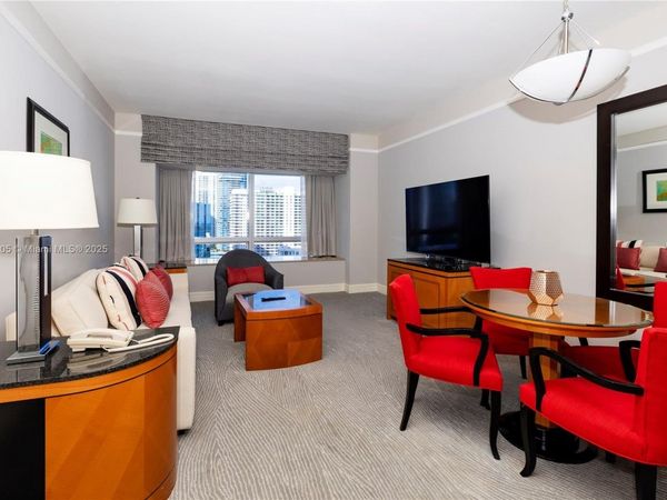 1435 Brickell Ave, Unit 3010, Miami, FL 33131