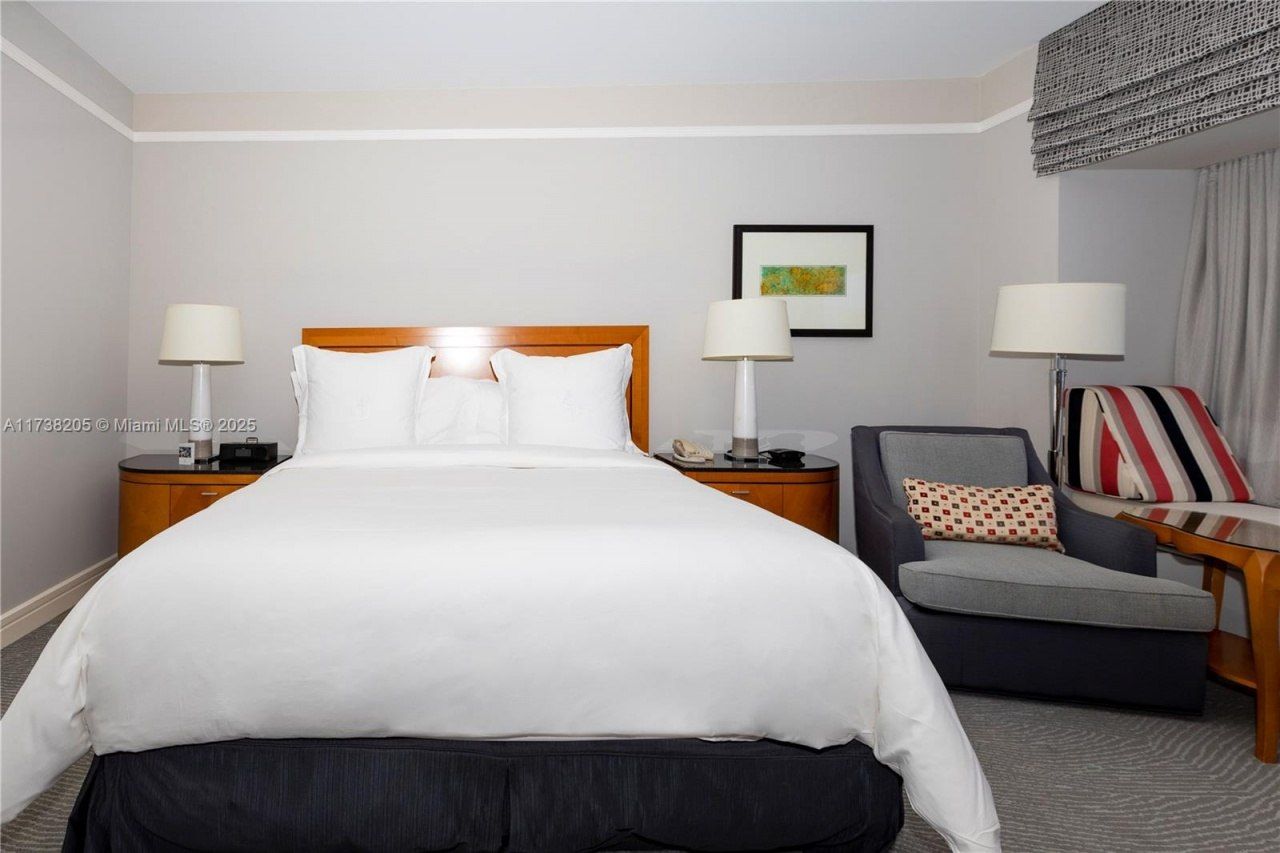 1435 Brickell Ave, Unit 3010, Miami, FL 33131 Photo