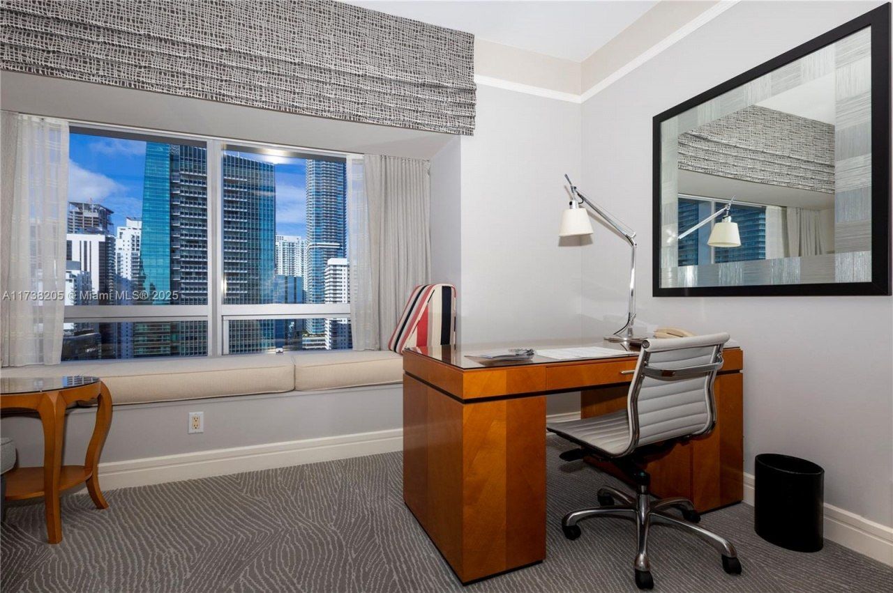 1435 Brickell Ave, Unit 3010, Miami, FL 33131 Photo