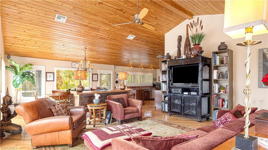 1307 Isabel Dr, Sanibel, FL 33957 Photo