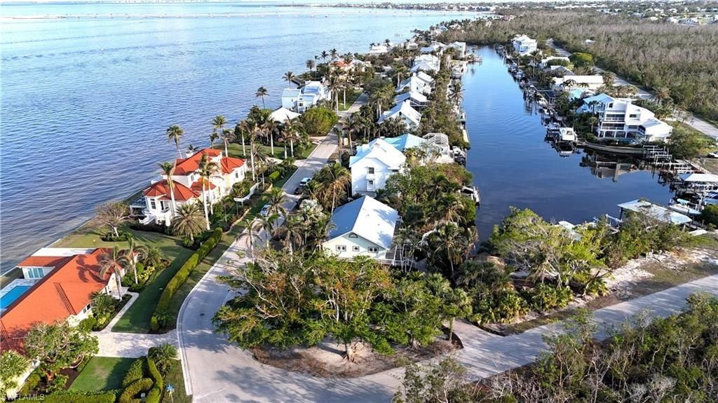 1307 Isabel Dr, Sanibel, FL 33957 Photo