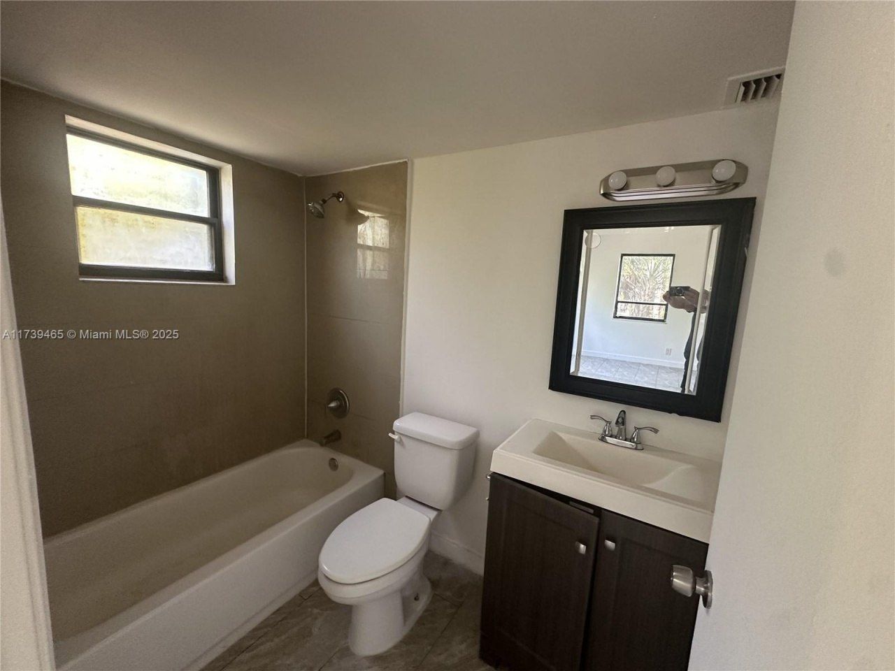 2050 N Congress Ave, Unit 209, West Palm Beach, FL 33401 Photo