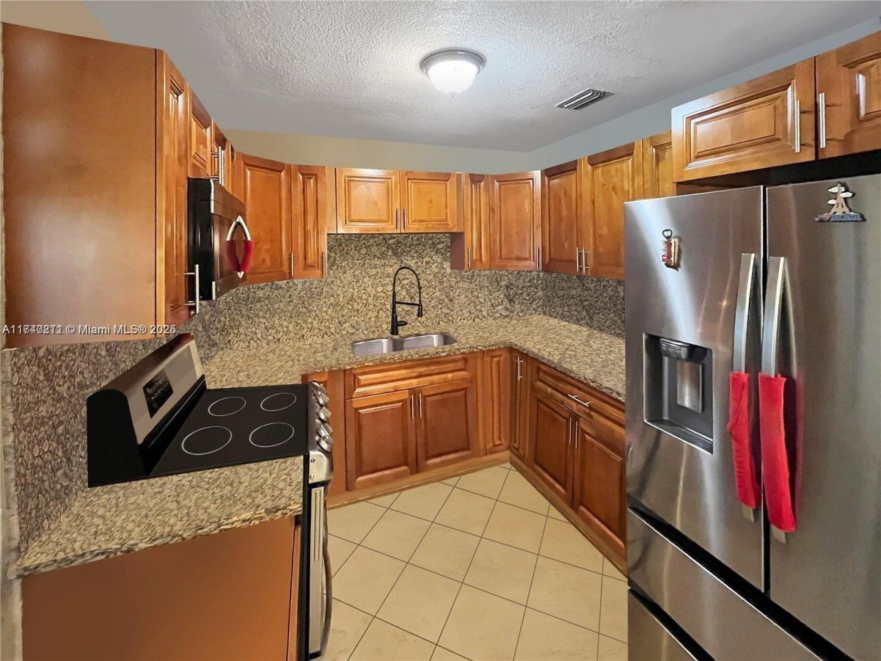 800 NW 176th Ter, Miami Gardens, FL 33169 Photo