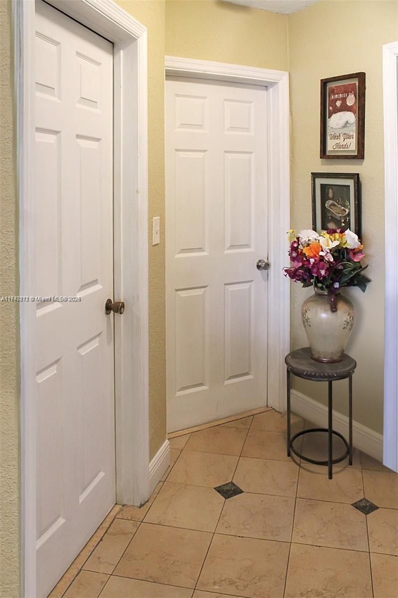 800 NW 176th Ter, Miami Gardens, FL 33169 Photo