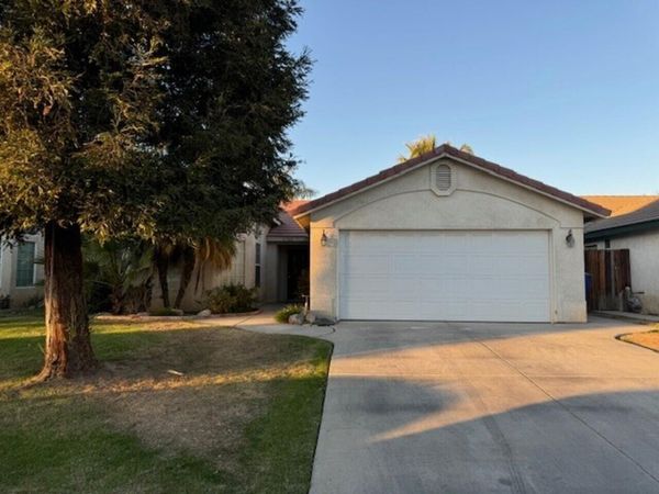 8706 Hoodsport Ave, Bakersfield, CA 93312