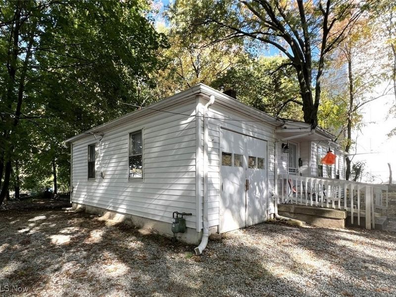 776 Kraus Court, Akron, OH 44307 Photo 2