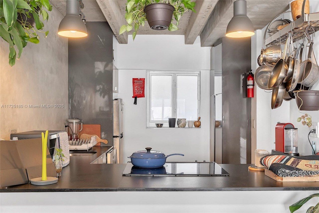 1025 Alton Rd, Unit 602, Miami Beach, FL 33139 Photo