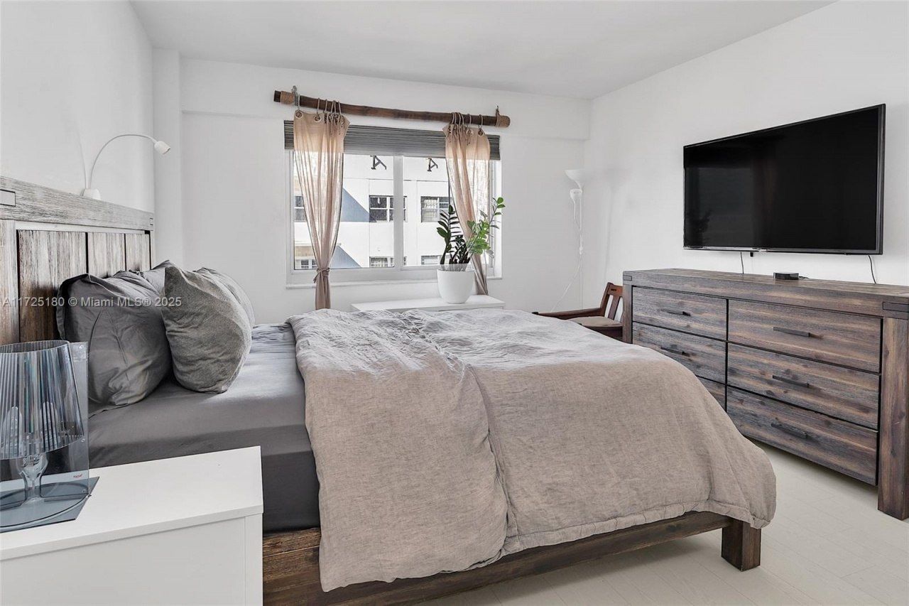 1025 Alton Rd, Unit 602, Miami Beach, FL 33139 Photo