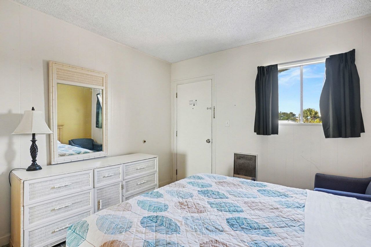 1805 N Ocean Blvd. N Photo 17