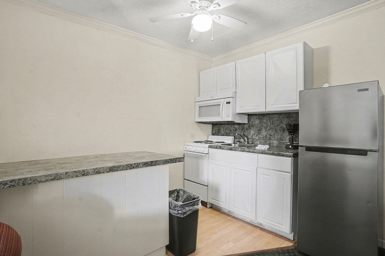 1805 N Ocean Blvd. N Photo 34