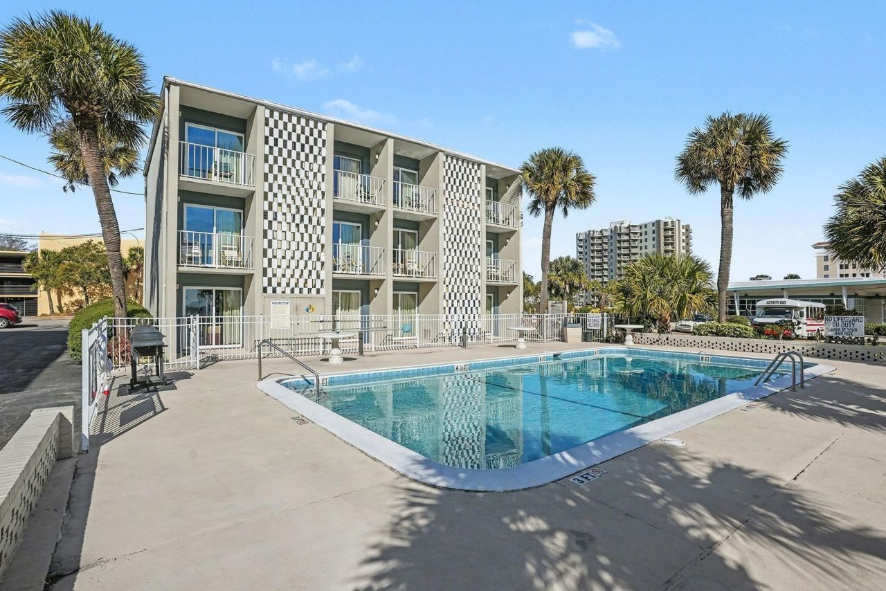 1805 N Ocean Blvd. N Photo 7