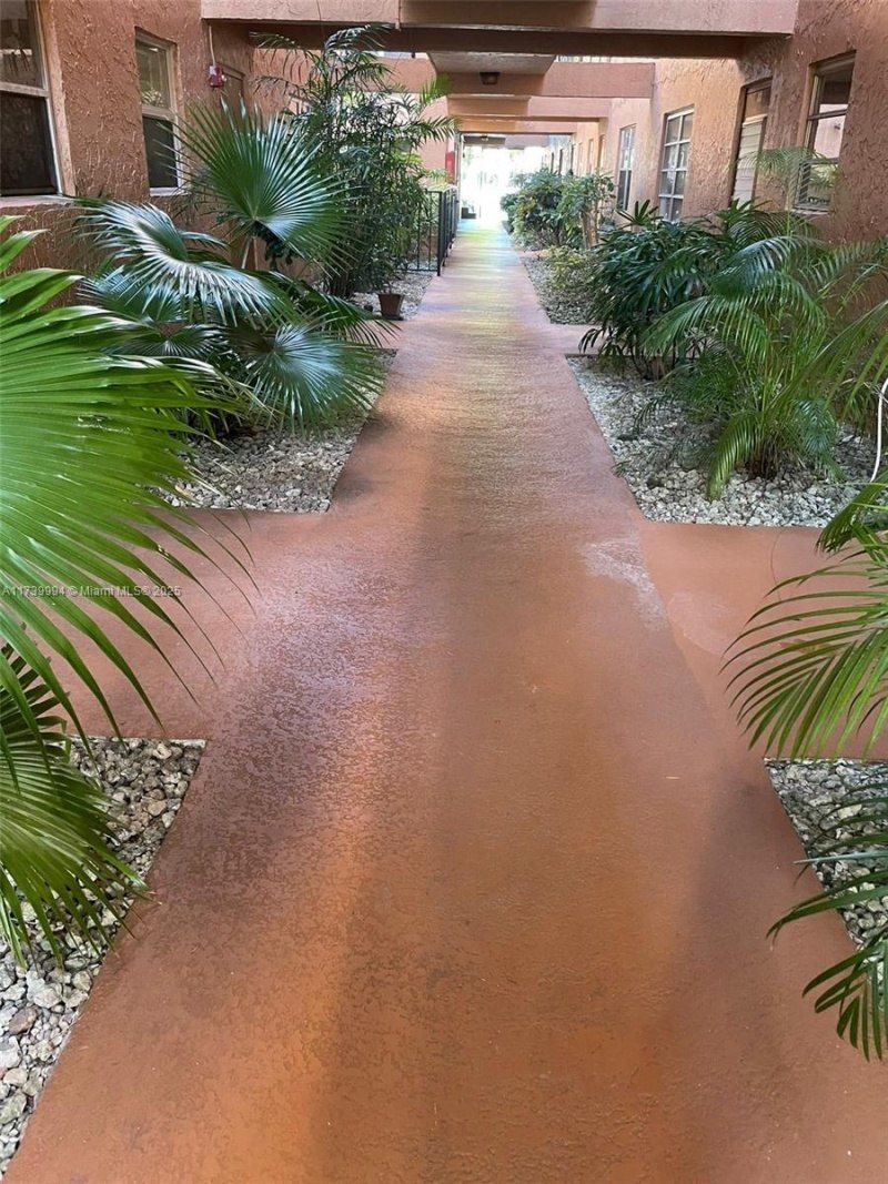 3050 E Sunrise Lakes Dr, Unit 324, Sunrise, FL 33322 Photo