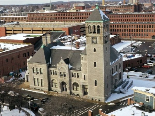 89 Appleton St, Lowell, MA 01852