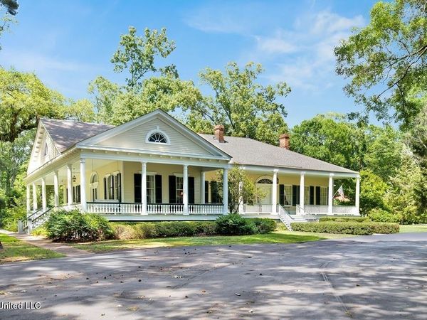 551 John R Junkin Drive, Natchez, MS 39120