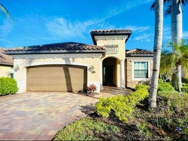 2902 AVIAMAR CIRCLE, NAPLES, FL 34114