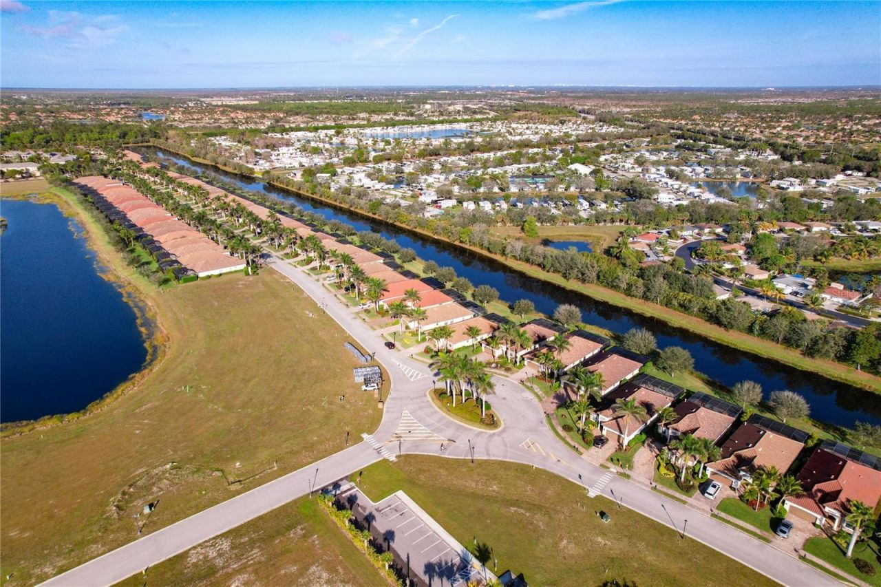 2902 Aviamar Circle, Naples, FL 34114 Photo