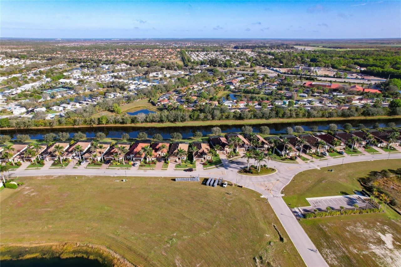 2902 Aviamar Circle, Naples, FL 34114 Photo