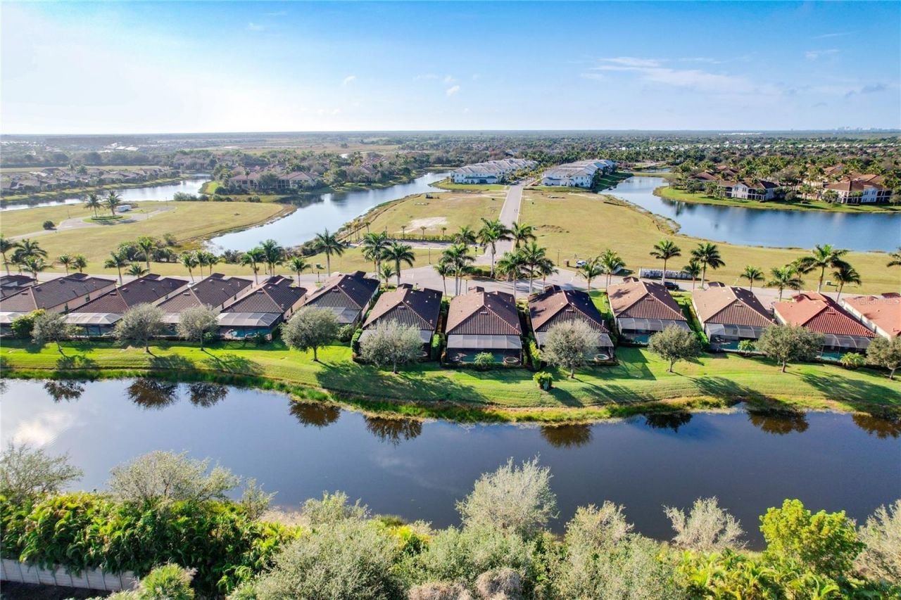 2902 Aviamar Circle, Naples, FL 34114 Photo